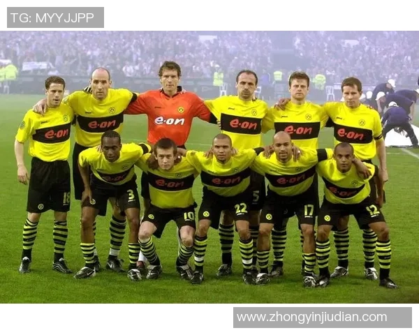 多特蒙德球迷骚乱事件引发欧冠禁赛三场及罚款50万欧元处罚